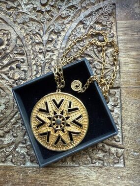 VTG Lisner Goldtone necklace